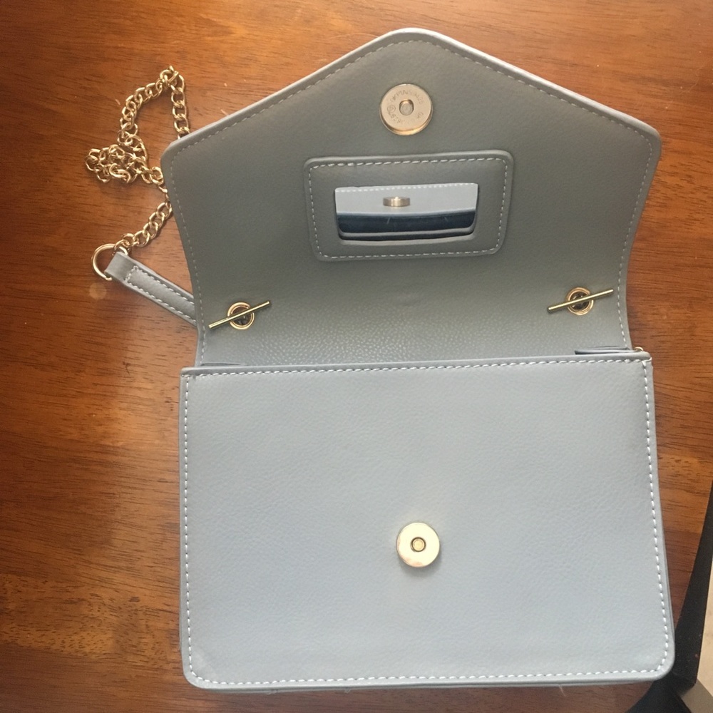 Purse - Picture 1 of 3